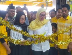 Peresmian dan pengguntingan pita haura mart dilakukan langsung ketua DPRD sulsel Andi Ina Kartika Sari SH.MSi di Awerangnge