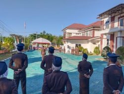 Hari bhakti Adhyakss ke -63 kejari barru mengajak jajarannya selalu evaluasi dan introspeksi kinerja agar tingkat kepercayaan masyarakat meningkat