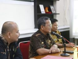 Wabup pinrang membuka sidang panitia pertimbangan Landreform kegiatan Retribusi tanah tahun 2023