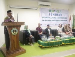 MAN 1 Polman Gelar Seminar Inter Nasional,Pemateri Mahasiswa Bule Dari 3 Negara