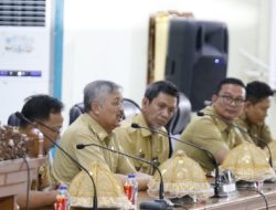 Bupati pinrang pimpin rapat terbatas menyambut HUT RI di aula kantor bupati bupati pinrang