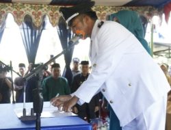 Bupati Pinrang melantik dan mengambil sumpah Hasan Basri sebagai Kepala Desa Ammasangang Periode  2023-2029