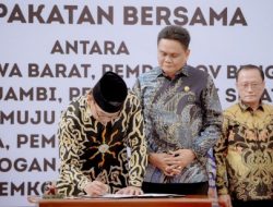 Pemerintah Kabupaten Barru dan Pemerintah Provinsi Jawa Barat menandatangani nota kesepahaman MoU