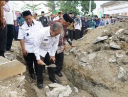 Bupati Sidrap Letakkan Batu Pertama Tandai Pembangunan Musala di Desa Kalosi