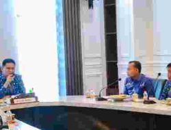 Bupati Barru pimpin rapat koordinasi seluruh kepala OPD di ruang rapat Bupati lantai 5 gedung MPP