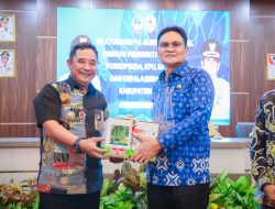 Pejabat gubernur Sulawesi Selatan bersilaturahmi dengan bupati Barru