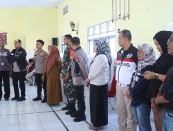 Kapolres Soppeng AKBP Dr.H.Muhammad Yusuf Usman Didampingi para PJU melakukan kunjungan ke Desa Donri -Donri Kecamatan Donri-Donri Kabupaten Soppeng,Selasa 20 Februari 2024
