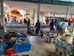 Pastikan Pangan Aman Untuk Masyarakat, Diskepan Enrekang Kunjungi Pasar Kabere