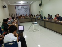 Karna Tidak Tercover Di PPPK, Ratusan PTT Menyerbu Kantor DPRD Polman