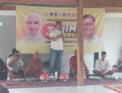 Dr.Ir.Abustan M,SI mengajak para tokoh masyarakat dan tokoh adat Lingkungan jeppe’e untuk memajukan Lingkungan kita.