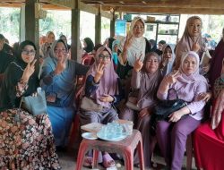 Sosialisasi Orang Tua Calon Bupati Enrekang Nomor Urut Dua di Galung Melati