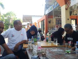 Jelang Debat Kedua: Prof Bakhtiar Tijjang Nikmati Laut dan Susu Cream Soda
