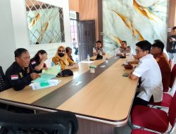 Karena Kecewa Terhadap Pelayanan,LSM Pemburu Keadilan Demo Kantor Pertanahan Polman