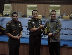 Kuliah Umum di FH Unhas, Jamwas Rudi Margono Motivasi Mahasiswa Tekun Belajar dan Cermati Kekosongan Hukum