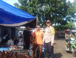 BHABINKAMTIBMAS LAKUKAN PENGAMANAN DAN HIMBAUAN DI PASAR LEWORENG