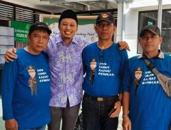 Bupati Enrekang H. Yusuf Ritangga Foto Bersama Para Pewarta Di Kantor Kejaksaan Negeri Enrekang Saat Kajari Padeli Berqurban