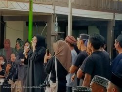 Bupati dan wakil bupati terpilih Andi Ina Kartika Sari dan Abustan, menghadiri prosesi pelepasan jenazah Hj Karmila.
