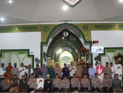 Kapolres Soppeng,Gelar Safari Subuh di Masjid Darul Aman, Sampaikan Himbauan Kamtibmas ke Jamaah