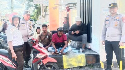 Lewat Patroli Dialogis, Polsek Bacukiki Bangun Kedekatan dan Libatkan Warga dalam Pemeliharaan Kamtibmas