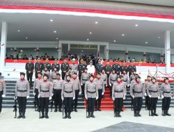 Jajaran Polres Soppeng Turut Serta dalam Upacara Penurunan Sang Merah Putih di Lapangan Gasis