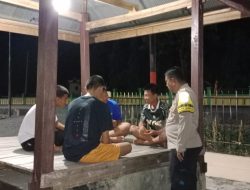 Bhabinkamtibmas Polres Soppeng Ajak Warga Aktif Hidupkan Siskamling