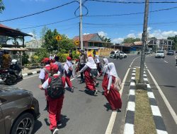 Pengaturan Siang Sat Lantas Polres Parepare, Beri Perlindungan Pelajar Saat Pulang Sekolah