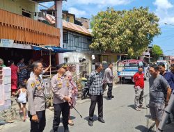 Kapolres Parepare Kunjungi Korban Kebakaran di Menara, Sampaikan Dukacita