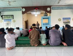 Safari Jumat Polsek Bacukiki di Masjid Al-Mutaqaddimin, Ingatkan Warga Waspada Bahaya Kebakaran