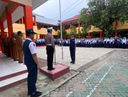 Kasat Lantas Polres Parepare Edukasi Pelajar SMPN 10 Tertib Berlalu Lintas