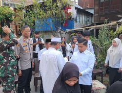 Peletakan Batu Pertama Rumah Layak Huni bagi Korban Kebakaran di Kampung Menara oleh Walikota Parepare, Didampingi Kapolsek Soreang