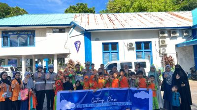 Polisi Sahabat Anak, Sat Lantas Polres Parepare Kenalkan Tertib Lalu Lintas Sejak Dini Kepada Pelajar SD IT Muhammadiyah