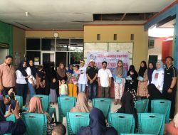 Peringatan Harkannas Ke-12,DKP Polman Gelar Makan Ikan Massal Di Desa Landi Kanusuang