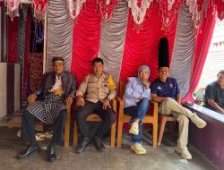 Wujud Kedekatan Polri dengan Masyarakat, Polsek Polewali Amankan dan Kawal Pernikahan Warga