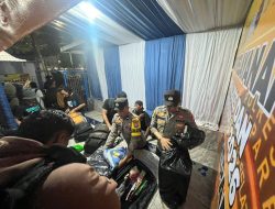 2.214 Penumpang Lambelu Tiba di Pelabuhan Nusantara Parepare, Pos Pelayanan Ops Lilin 2025 Lakukan Antisipasi Masuknya Barang Illegal