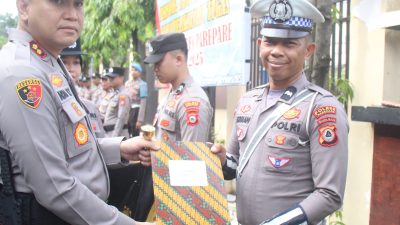 Dimasa Operasi Lilin 2025, Kapolres Parepare Beri Penghargaan Kepada 30 Personel Berkinerja Lebih