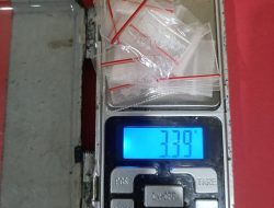 *Sat Resnarkoba Polres Soppeng Ungkap Kasus Peredaran Sabu, Dua Terduga Pelaku Diamankan*