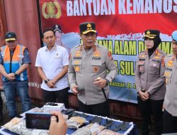 Polda Sulsel Kirim Bantuan Kemanusiaan untuk Korban Bencana Alam di Sumatera