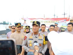 Polda Sulsel Bersihkan Pantai Losari sebagai Tindak Lanjut Instruksi Presiden