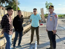 KAPOLRES BARRU TINJAU PEMBANGUNAN KAMPUNG NELAYAN DI MATENE, PASTIKAN KEAMANAN DAN KELANCARAN PROYEK