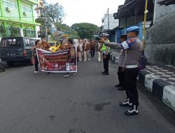 Berikan Rasa Aman, Polres Parepare Kawal Jalan Sehat Dies Natalis Ke-25 STIKES Fatima Parepare