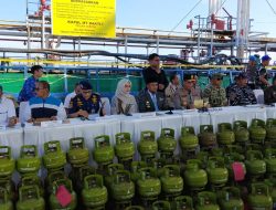 Polda Sulsel Gelar Konferensi Pers Pengungkapan Kasus Penyalahgunaan BBM dan LPG Bersubsidi di Wilayah Sulawesi Selatan*