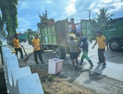 Peringati Hari Bhayangkara Ke-80 Polres Barru Bersama Jajaran nya Melakukan Kerja Bakti