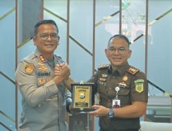 Kapolres Barru Perkuat Sinergitas dengan Kajari Barru Melalui Coffee Morning