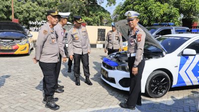 PASTIKAN KESIAPAN PELAYANAN KEPADA MASYARAKAT, KAPOLRES BARRU PIMPIN PEMERIKSAAN KENDARAAN DINAS JELANG AUDIT KINERJA ITWASDA POLDA SULSEL