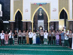 Jumat Keliling di Takkalasi, Kapolres Barru Ajak Warga Jaga Kamtibmas 
