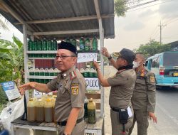 Satpol PP Polman Turun Lapangan Awasi Harga Bensin Eceran, Ingatkan Pedagang Jual Harga Normal