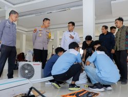 Kapolres Barru Bersama Kadis Tenaga Kerja Kab.Barru Meninjau  Pelaksanaan Pelatihan  Vokasi Teknik  Pelatihan Perawatan AC