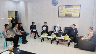 OMBUDSMAN RI PERWAKILAN SULAWESI SELATAN LAKUKAN PENILAIAN PELAYANAN PUBLIK DI POLRES BARRU, WAKAPOLRES SAMBUT LANGSUNG TIM PENILAI