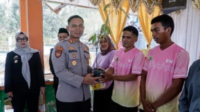 PERKUAT SINERGI POLISI DAN MASYARAKAT, KAPOLRES BARRU HADIRI UPACARA ADAT MAPPALILI DI DESA NEPO